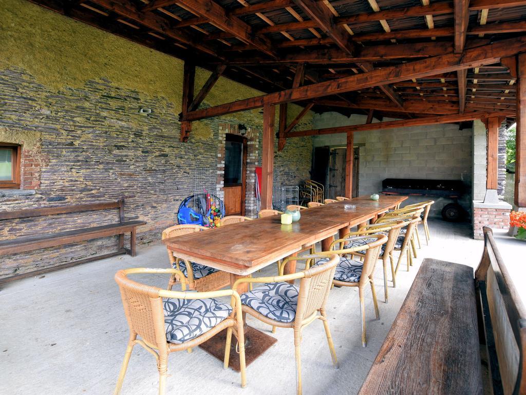 Spacious Holiday Home In Lierneux With Garden Bagian luar foto